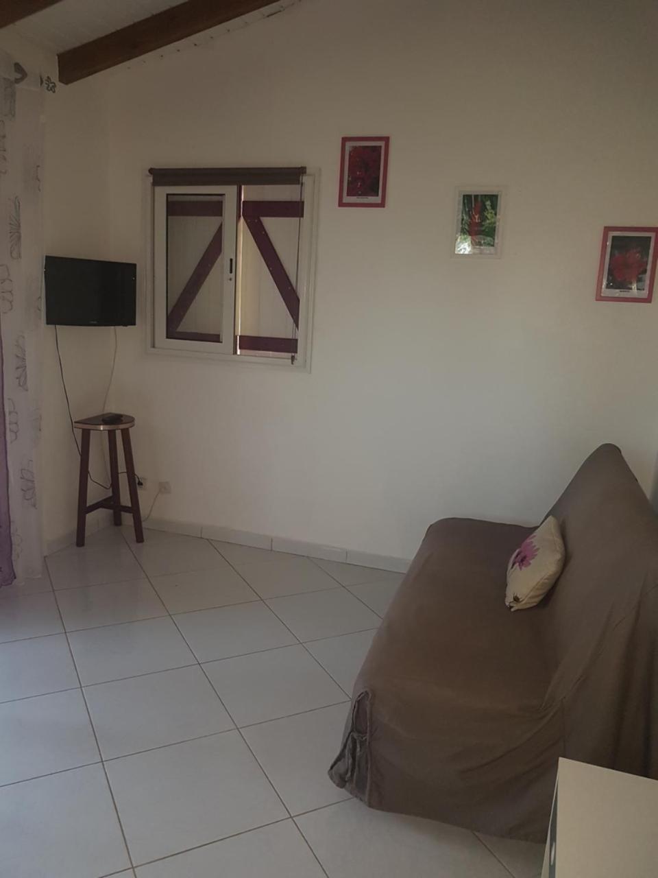 קפסטר-בל-או Les Cottages De Roseau מראה חיצוני תמונה